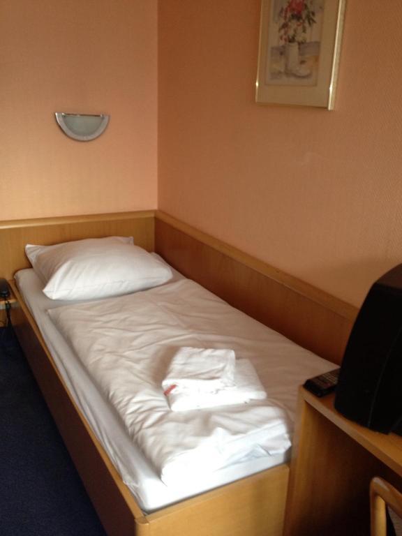 A1 Raststaette & Motel Hamburg-Stillhorn Δωμάτιο φωτογραφία